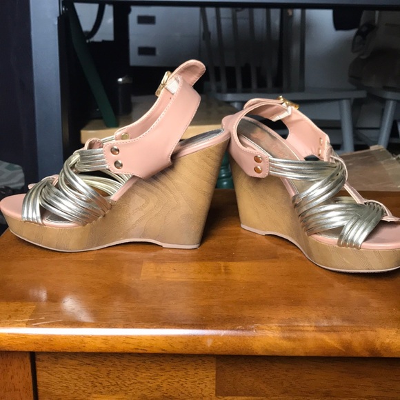 gold wedges size 6